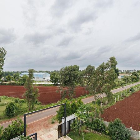 Celestial Sapphire Villa Pvt Pool Veg Food 4Bhk Dod Ballāpur Eksteriør bilde