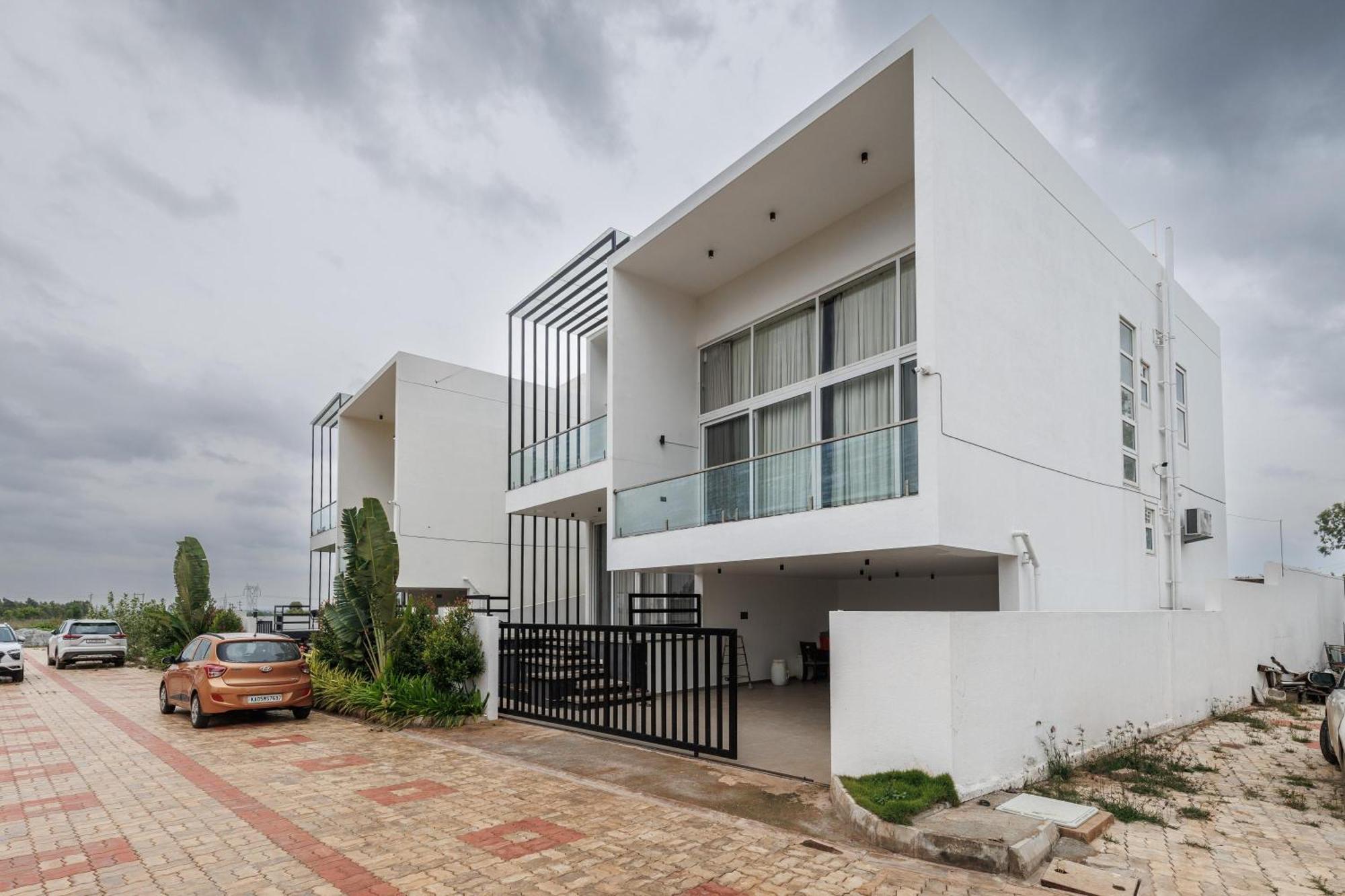 Celestial Sapphire Villa Pvt Pool Veg Food 4Bhk Dod Ballāpur Eksteriør bilde