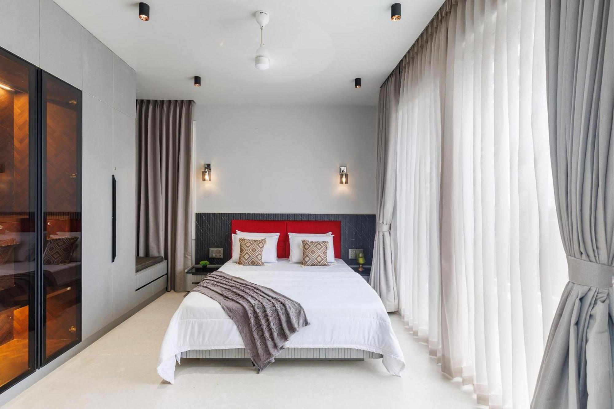 Celestial Sapphire Villa Pvt Pool Veg Food 4Bhk Dod Ballāpur Eksteriør bilde