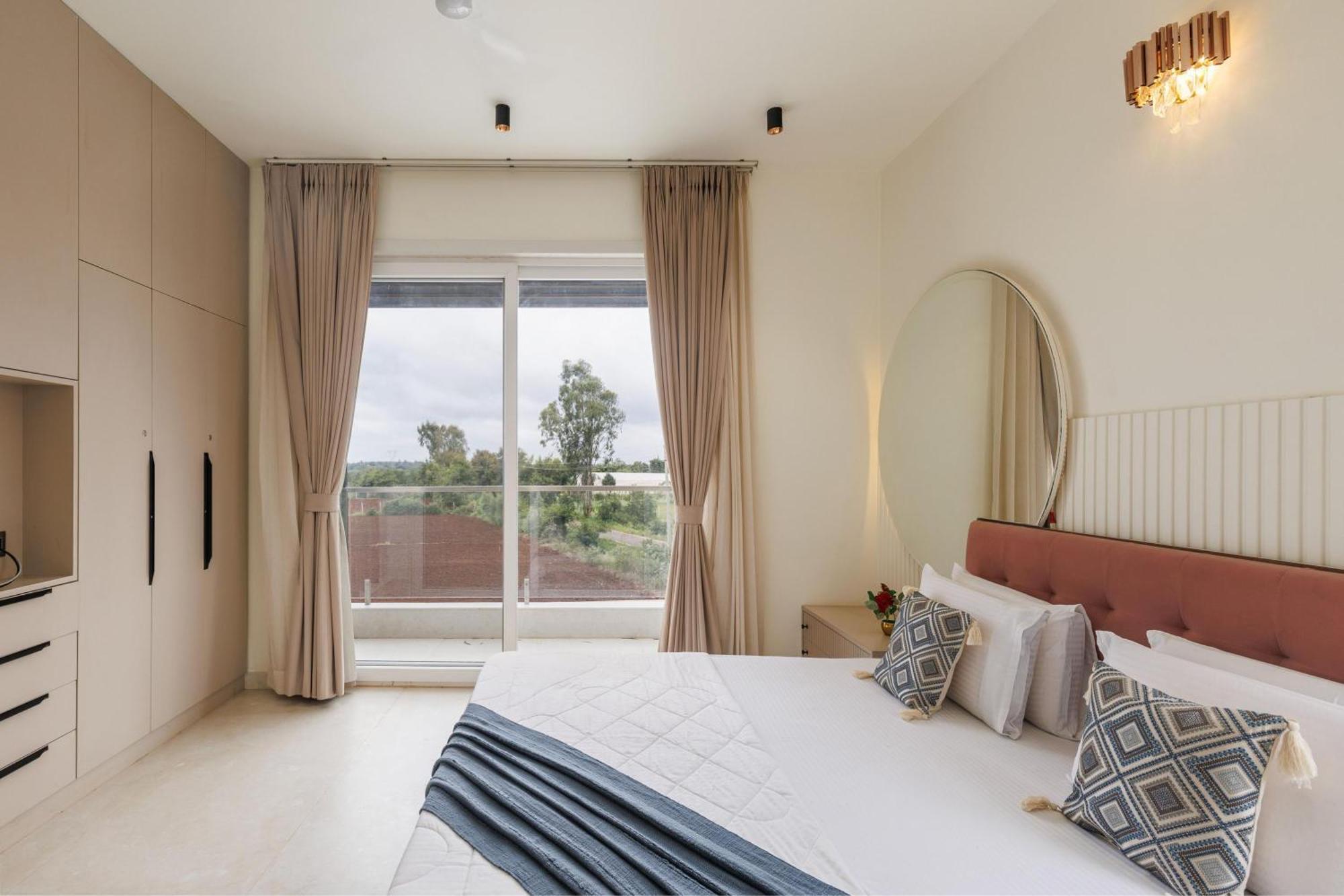 Celestial Sapphire Villa Pvt Pool Veg Food 4Bhk Dod Ballāpur Eksteriør bilde