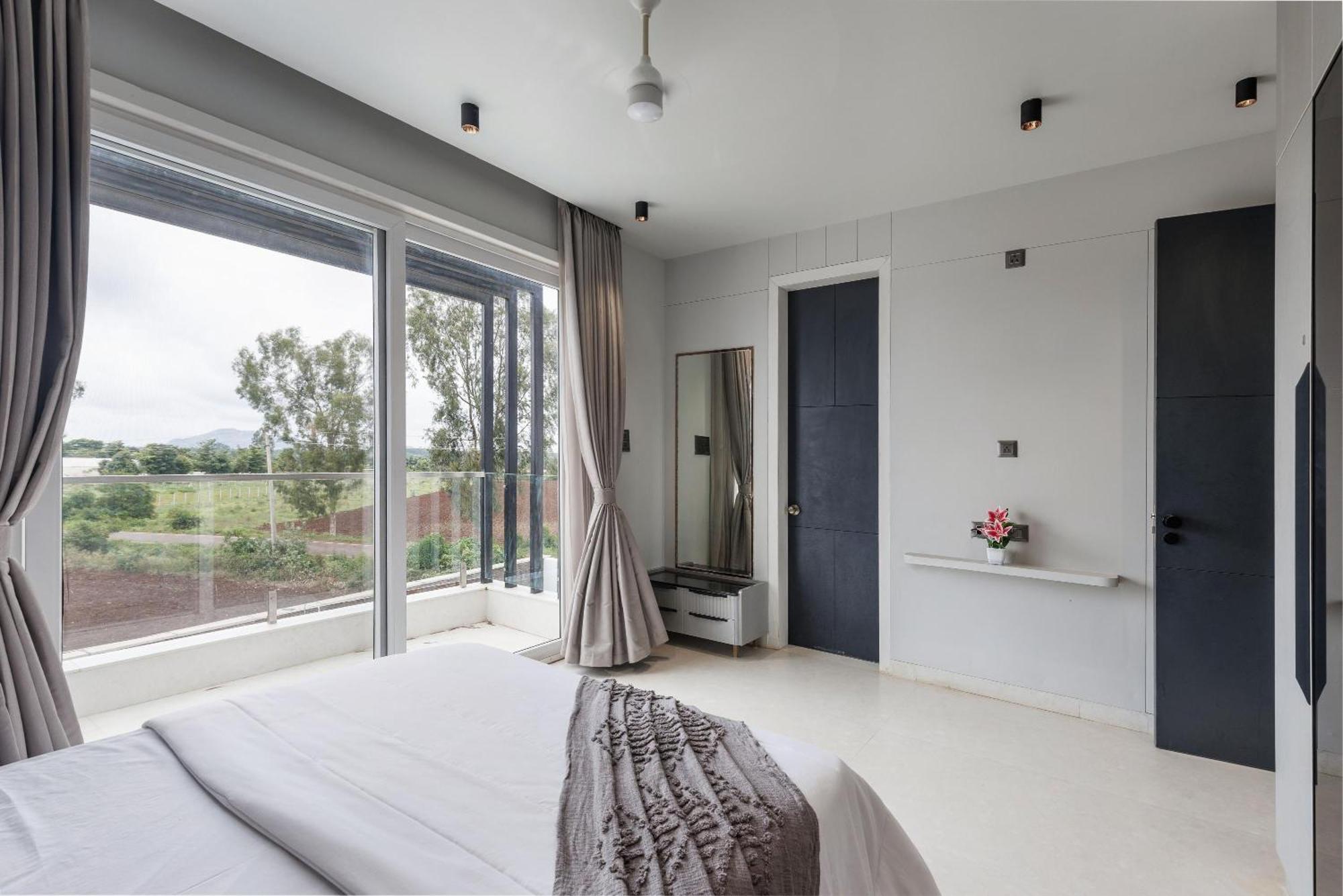 Celestial Sapphire Villa Pvt Pool Veg Food 4Bhk Dod Ballāpur Eksteriør bilde