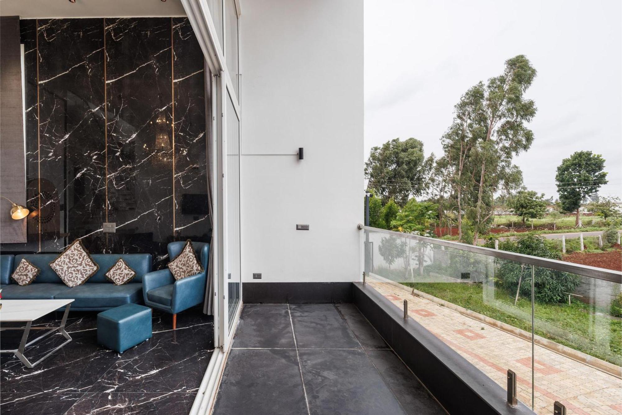 Celestial Sapphire Villa Pvt Pool Veg Food 4Bhk Dod Ballāpur Eksteriør bilde